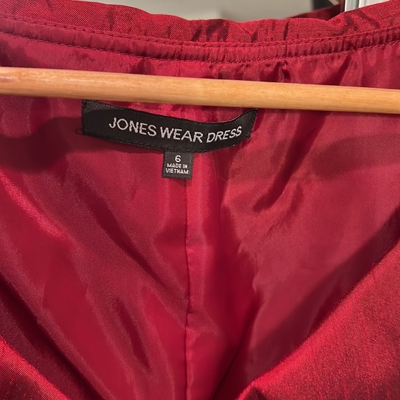 165 Jones Wear Dress Vibrant Red - Picture 3 of 8